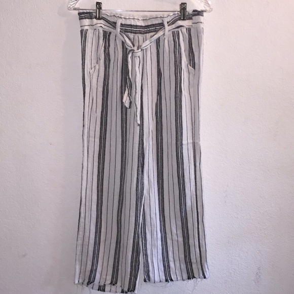 Jolt Striped Raw Hem Drawstring Cropped Pants - Picture 5 of 8